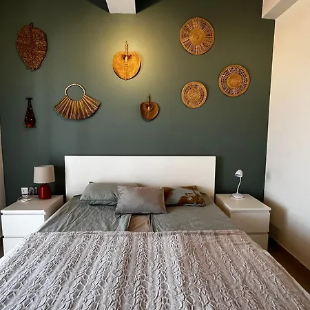 Sea View Apartment Flogita