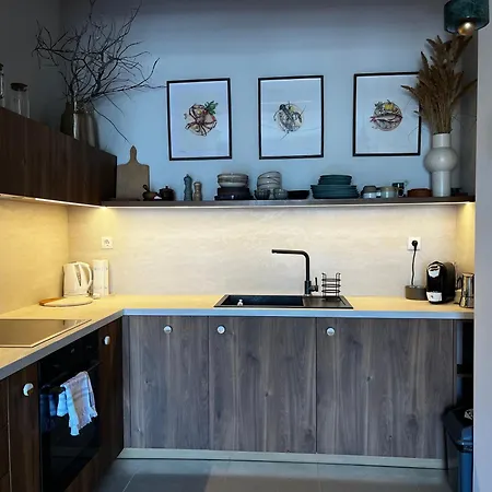 Apartment Sea View Flogita