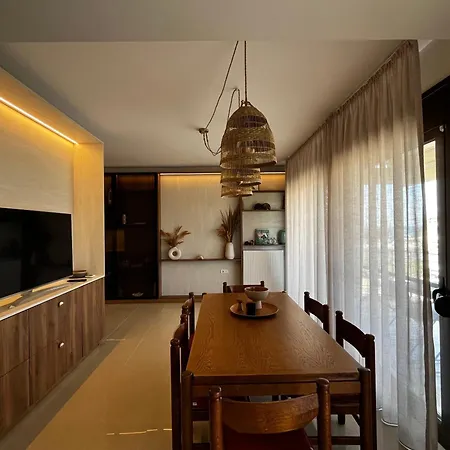 Apartment Sea View Flogita