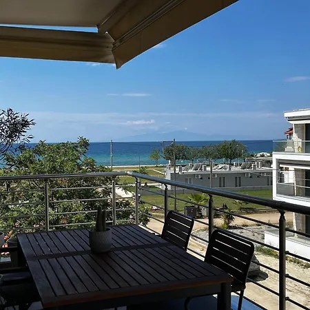 Sea View Apartment *