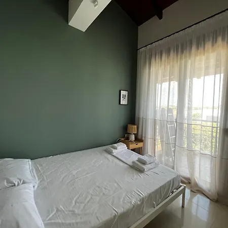 Apartment Sea View Flogita